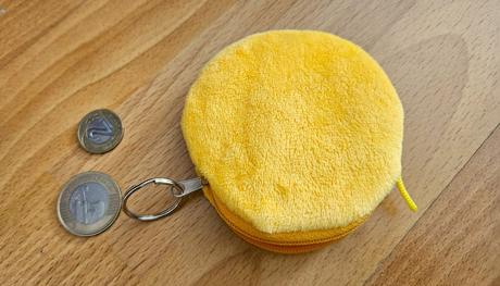 Malá plyšová peňaženka na zips na mince o veľkosti,