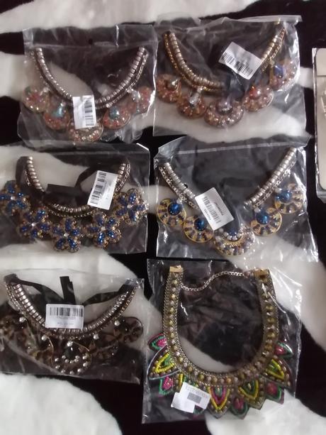 Retiazka,hodinky, náramky,náušnice,šperky, 