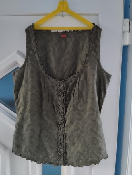 Vesta m/l darujem, s.oliver,m