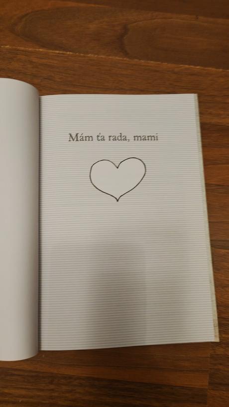 Kniha mám ťa rada, mami,