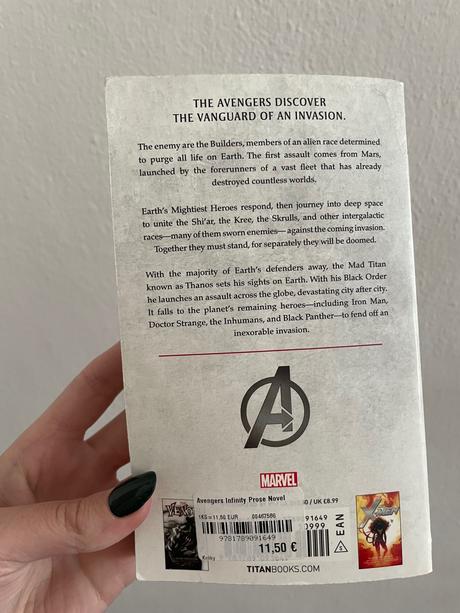 Kniha avengers infinity, 