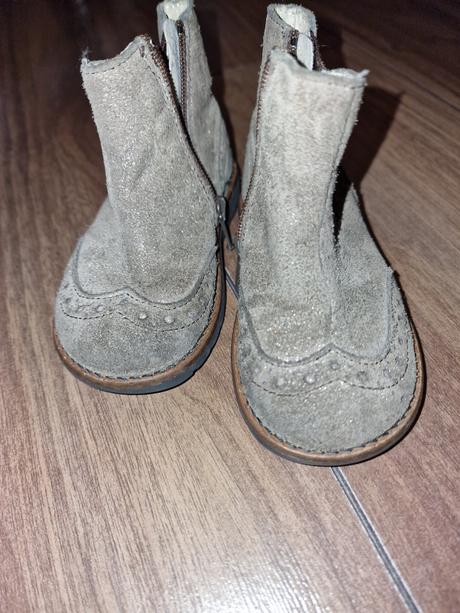 Prechodne topanky, 21