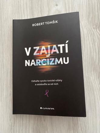 V zajatí narcizmu, 