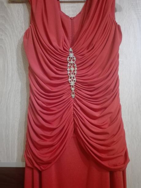 Spoločenské šaty, 42