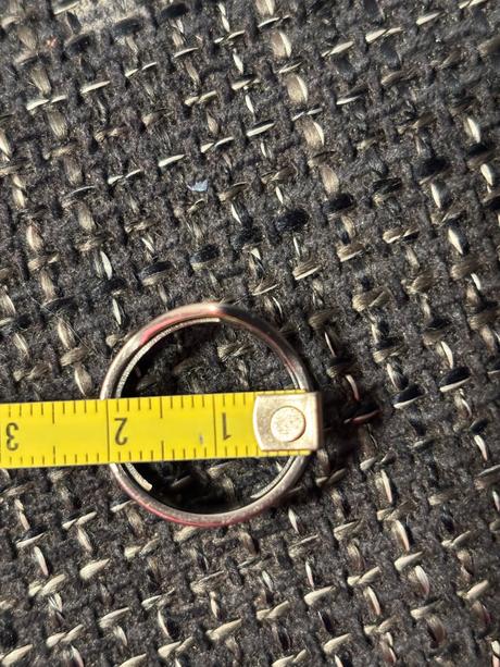 Prsteň z chirurgickej ocele, 