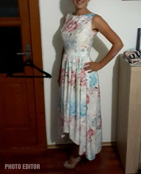 Dámske kvetinové šaty, s