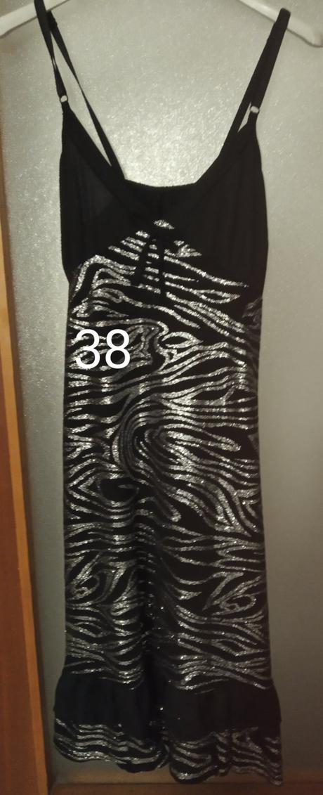 Elastické sviatočné šaty 38, 38