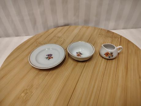 Vintage mini porcelán pre bábiky georgína 3ks 70.r,