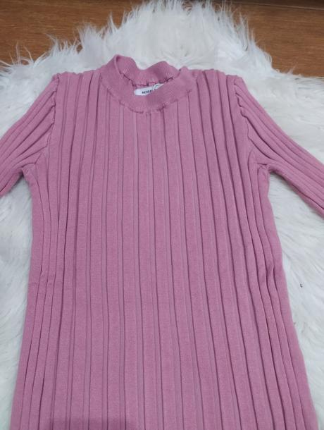 Rebrovany svetrík, reserved,158