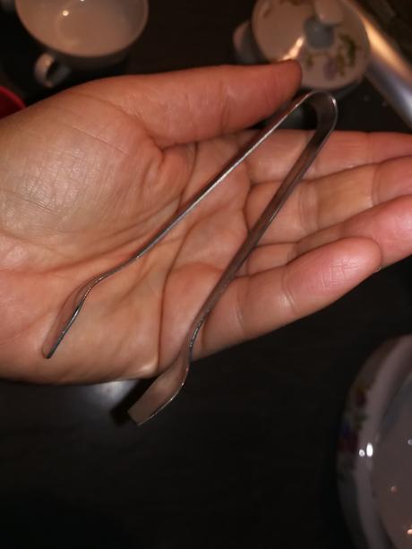 Lyzica uchytka na kockovy cukor,