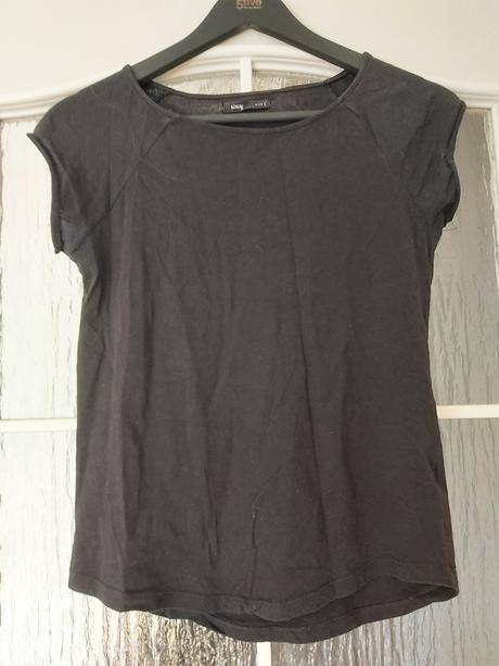 Čierne tričko., sinsay,s