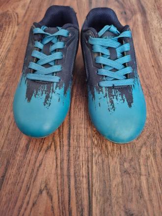 Predám kopačky, 28