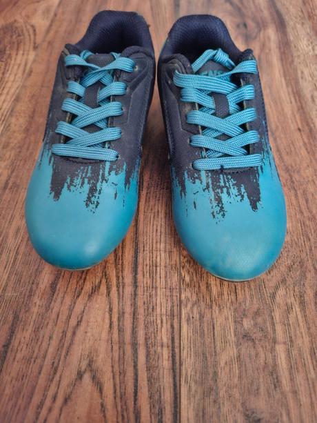 Predám kopačky, 28