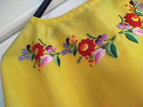 Folklorna bluzka l/xl, l