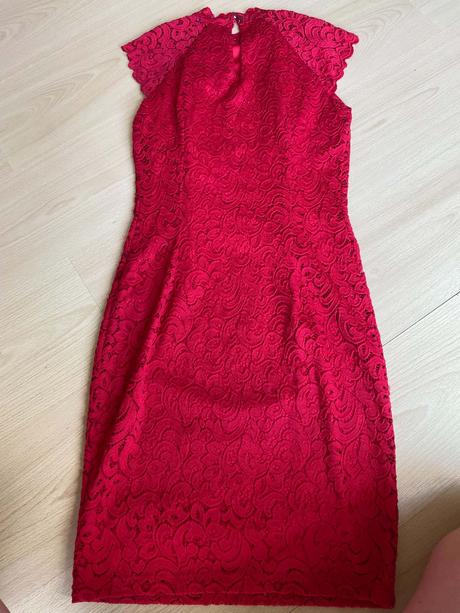 Orsay červené elegantné čipkované šaty, orsay,s