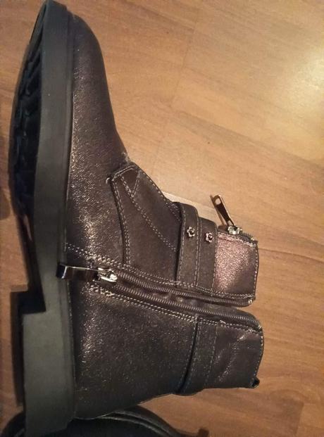 Čižmičky prechodné, 36