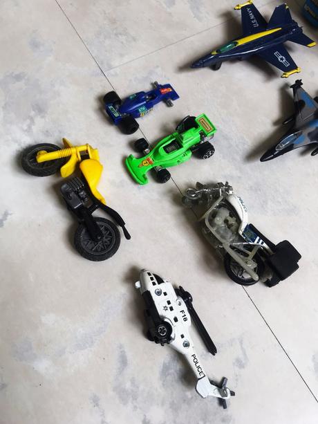 Staré autíčka,motorky,lietadlá 39 ks, 