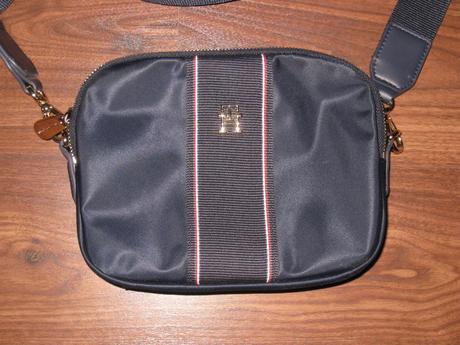 Crossbody kabelka th, tommy hilfiger