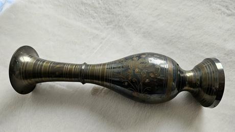 Elegantná štíhla mosadzná váza, india (34,5 cm),