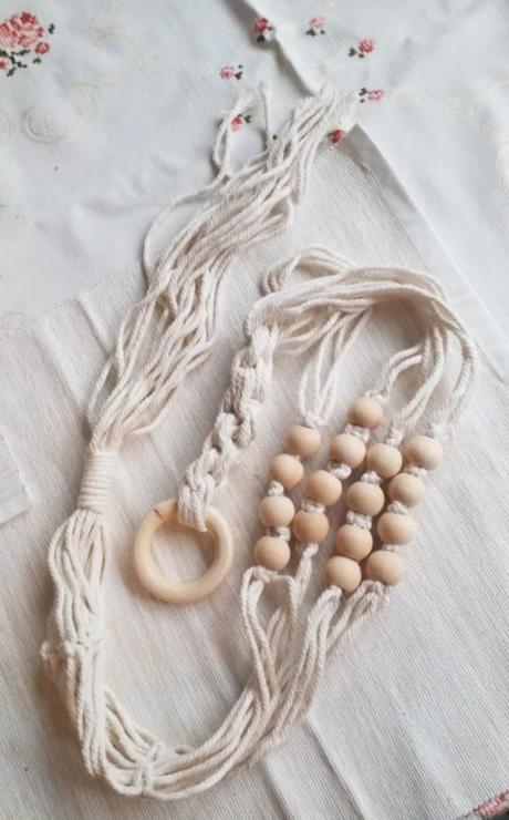 Závesný držiak na kvetináč macrame, 