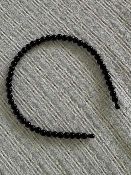 Perlová čierna čelenka, 