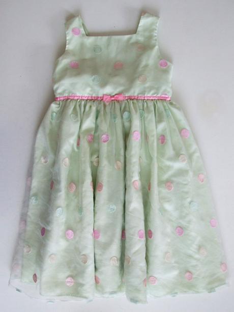 Sviatočné šaty, 110