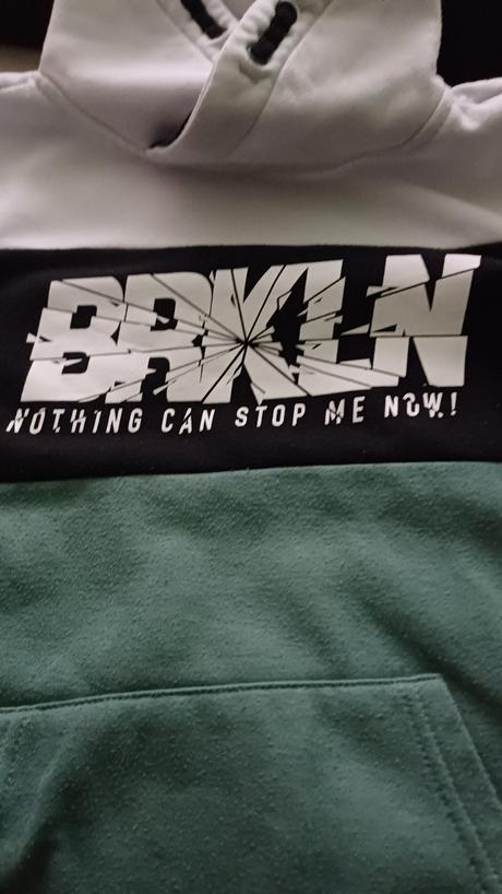 Mikiny, chapter young,146