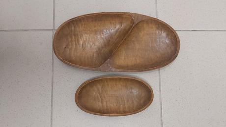 Drevené tácky 2ks ručná práca,