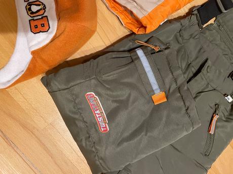 Lyžiarská suprava + čapka., 104