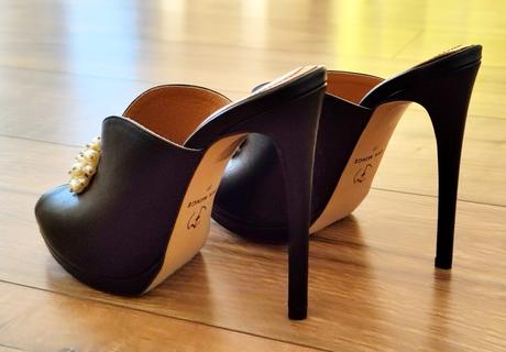 Šľapky na opatku, 37