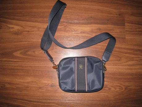 Crossbody kabelka th, tommy hilfiger