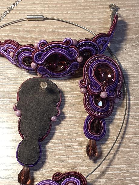 Set sperkov soutache,