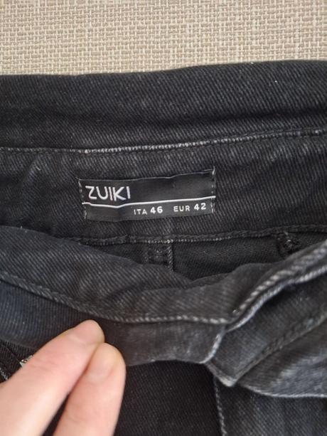Riflova sukňa s kamienkami, 42