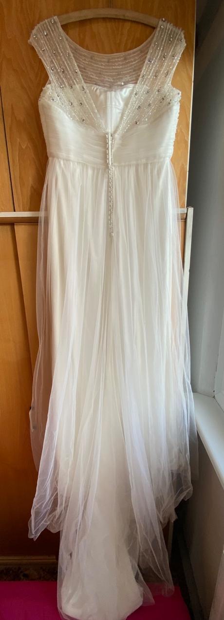 Svadobne saty- vhodne aj pre tehotne, 42