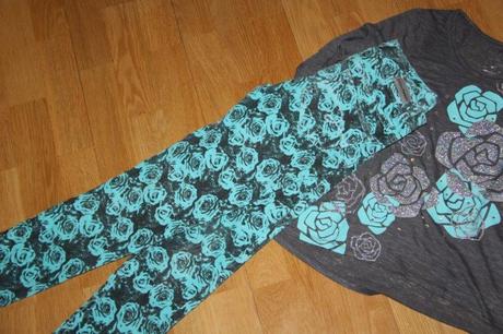 Nohavice + tričko, 152