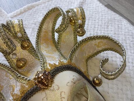 Benátska maska so zvončekmi, 