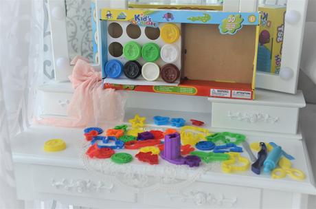 Vykrajovačky s príslušenstvom,