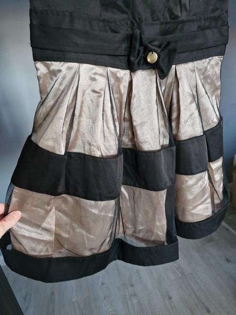 Spoločenské šaty, 38