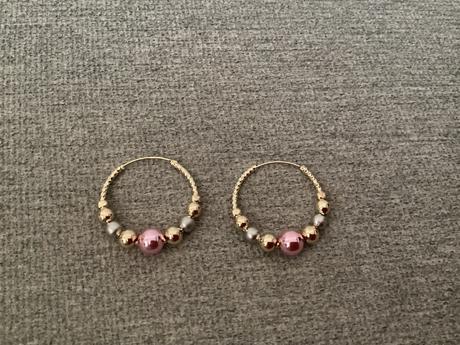 Krásne náušnice s farebnými gulickami, 