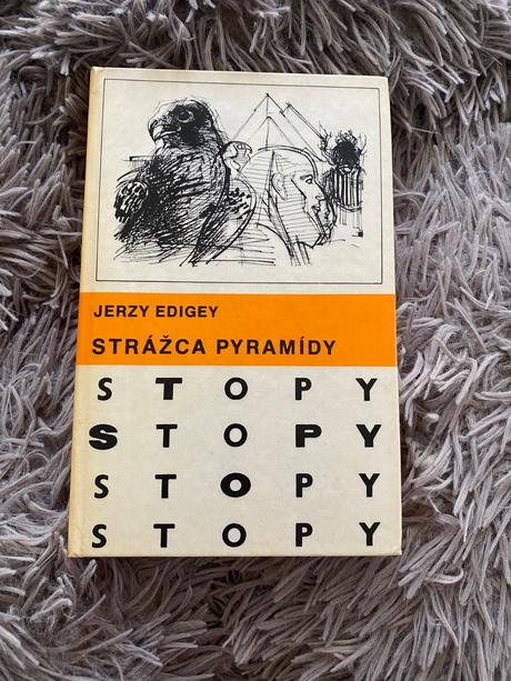 Stará retro kniha strážca pyramídy stopy 1983,