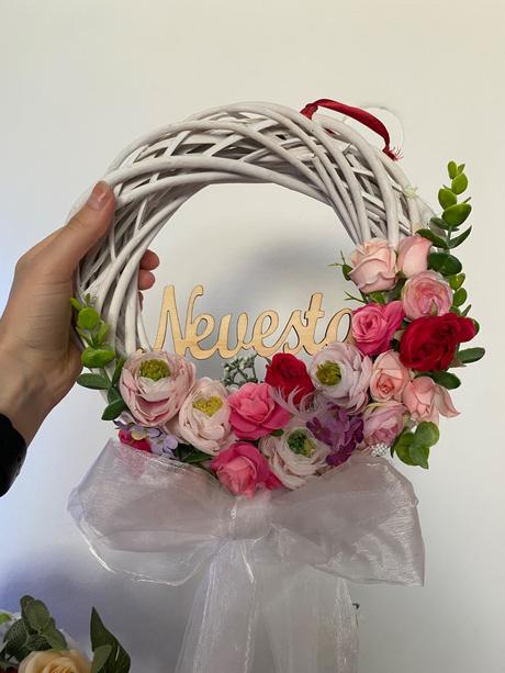 Veniec na dvere- nevesta,