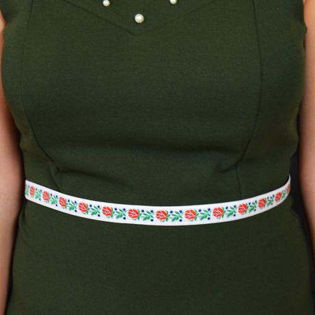 Dámsky úzky folklórny ľudový opasok na stužku, 