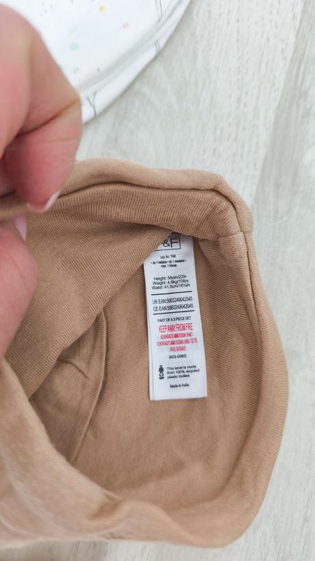 3 čiapočky pre novorodenca, f&f,50