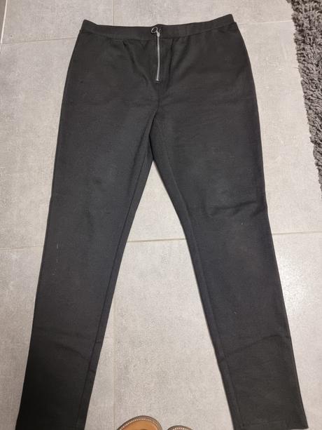 Cierne nohavice, kik,44