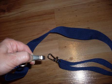 Odopínací trak/ramienko/rúčka /remeň,