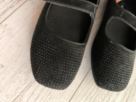 Balerínky s ozdobnymi kamienkami, 33