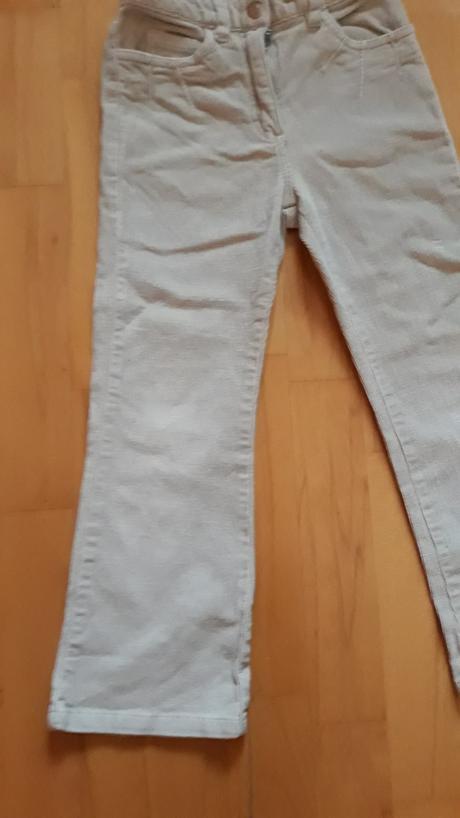 Krásne jemné manchestraky,výborný stav,pc 19,90, h&m,116