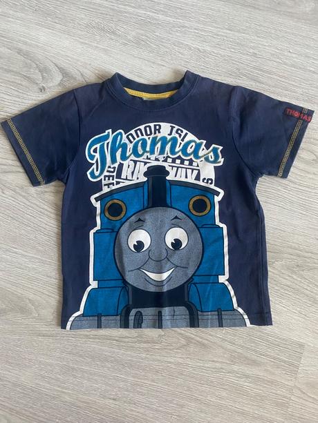 Thomas tričko, 104