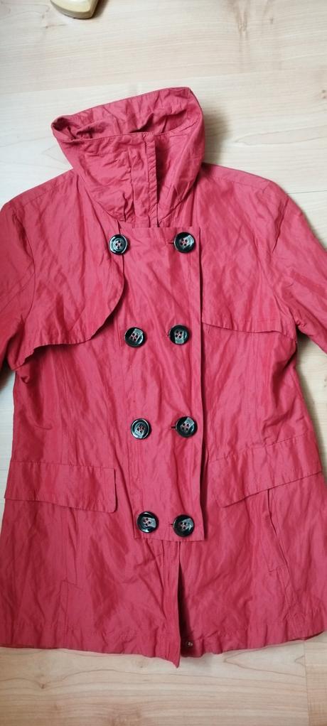 Prechodný kabát, 38