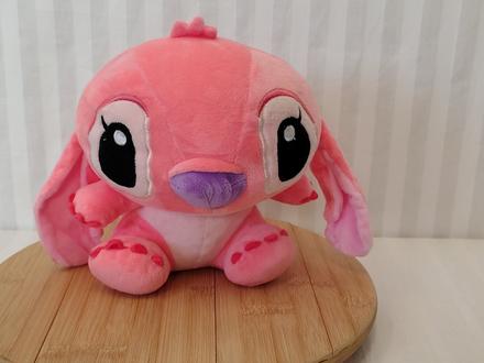Plyšová angel z lilo a stitch, v sede 23 cm,